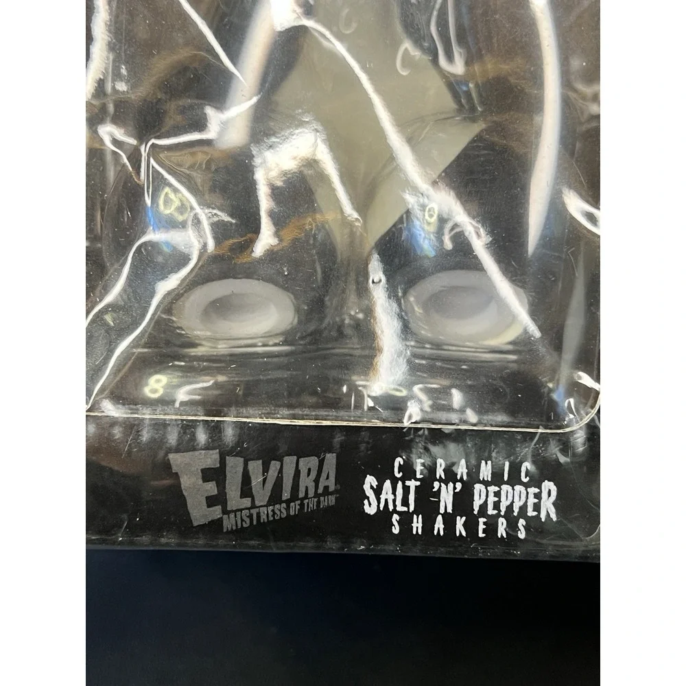 Official Elvira Mistress of the Dark Salt n Pepper Shakers ~ Sealed